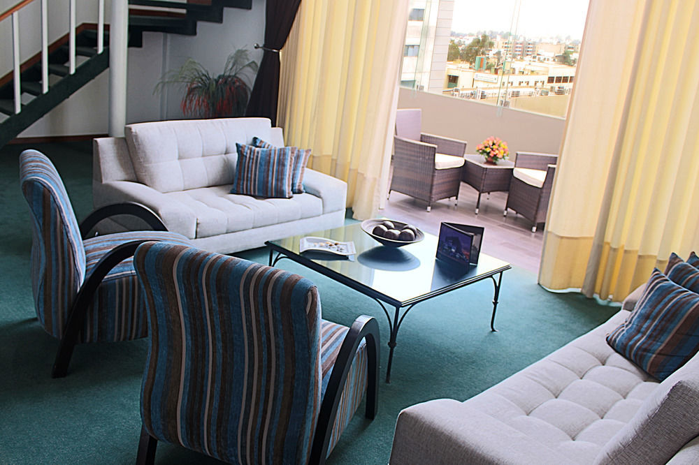 El Polo Apart Hotel & Suites Lima Extérieur photo